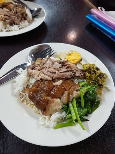 เมนูของร้าน แอ๊ว ท่าพระจันทร์