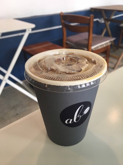 Iced Latte (No syrup)
