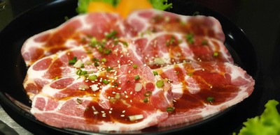 สันคอหมู