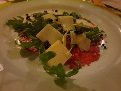 อาหาร หรือ เครื่องดื่ม