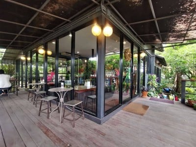 CHRA CAFÉ ธัญบุรี