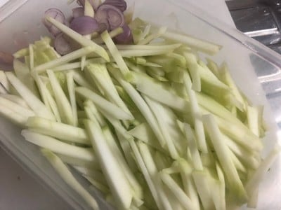 วิธีทำ ยำมะม่วงแบบง่ายมาก