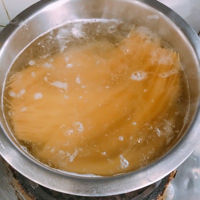 วิธีทำ สปาเก็ตตี้ปลาเค็ม