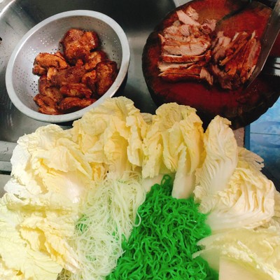 วิธีทำ บะหมี่หมูทอดถาดยักษ์ วิธีทำ บะหมี่หมูทอดถาดยักษ์