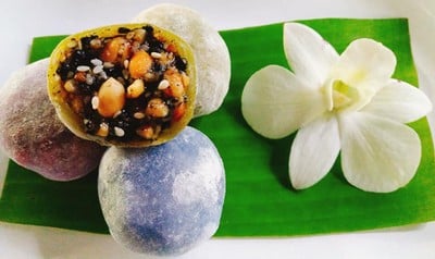 [[ ข น ม ม่ อ ฉี ]]