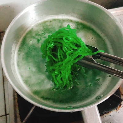 วิธีทำ บะหมี่หมูทอดถาดยักษ์ วิธีทำ บะหมี่หมูทอดถาดยักษ์
