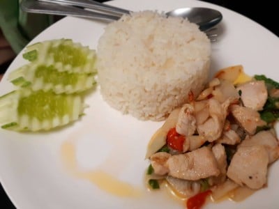 ผัดพริกหมู ใส่หน่อไม้ดอง