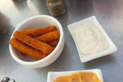 ชิกเก้นสติ๊ก