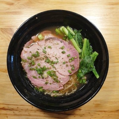 Smoke me! บะหมี่รมควัน & ริบบาร์ (Smoke me! Noodle & RibsBar) Smoke me! บะหมี่รมควัน & ริบบาร์ (Smoke me! Noodle & RibsBar)