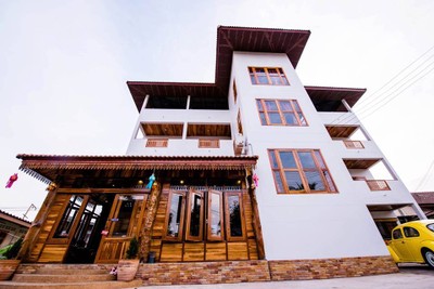 โรงแรมวิภาพร