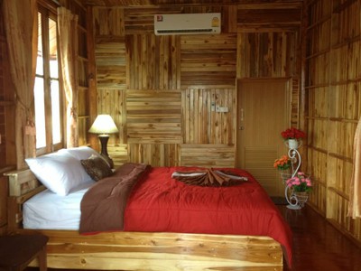 เรือนทองรีสอร์ท