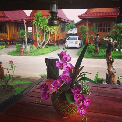 เรือนทองรีสอร์ท