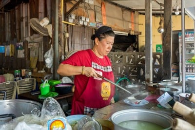 ก๋วยเตี๋ยวเป็ดตุ๋น-เป็ดพะโล้ยาจีน เจ้าเก่า 42 ปี รสเด็ด