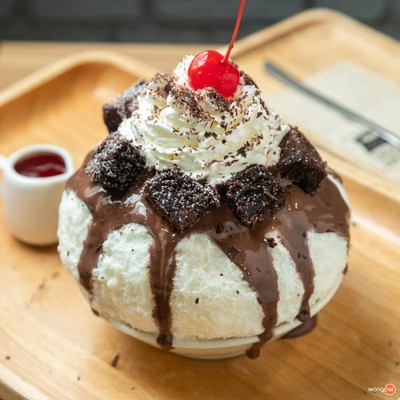 เมนูของร้าน ครีมสตูดิโอ คาเฟ่ โทส เครป เย็น บราวนี่ ฟัดจ์ วาฟเฟิล ไอศรีม บิงซู พระราม2