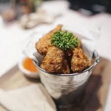 Veganerie Concept (วีแกนเนอรี คอนเซ็ปต์) พร้อมพงษ์ (หลังสวนเบญจสิริ) Veganerie Concept (วีแกนเนอรี คอนเซ็ปต์) พร้อมพงษ์ (หลังสวนเบญจสิริ)