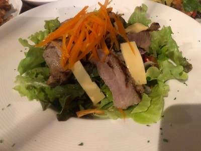 สลัดคอหมูย่าง