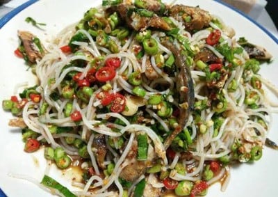 ยำขนมจีนปลาทู