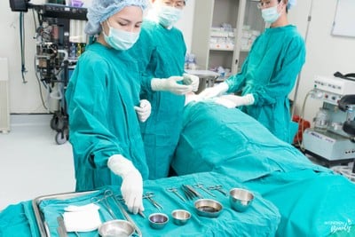 ณรวี คลินิก