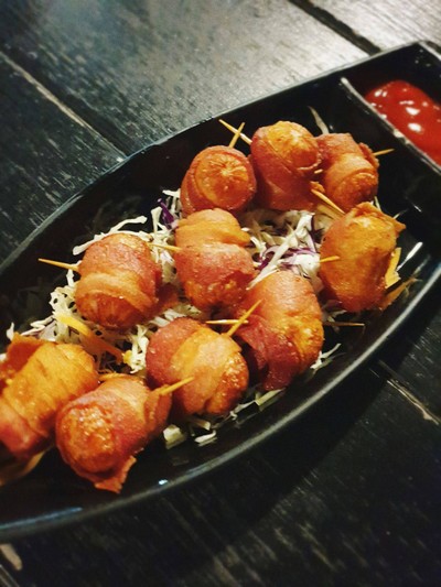 เทียบท่า ณ ศรีราชา