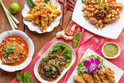 ลาบเป็ด ป.4 (Larb Ped Por 4) โรงปูน พระราม 9 ลาบเป็ด ป.4 (Larb Ped Por 4) โรงปูน พระราม 9