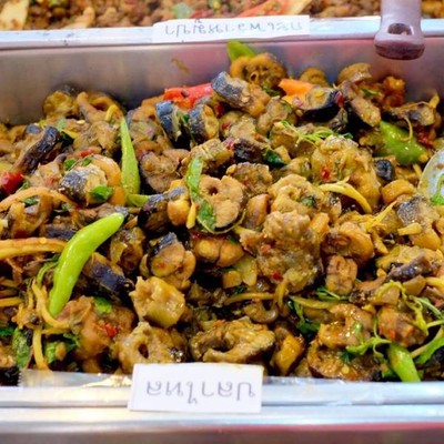 อาหาร หรือ เครื่องดื่ม