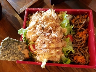 โซบะสลัด