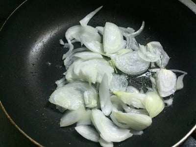 วิธีทำ หอมใหญ่ผัดไข่ วิธีทำ หอมใหญ่ผัดไข่