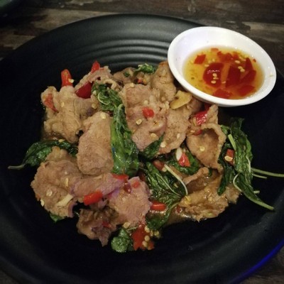 กะเพราโคคลั่ง