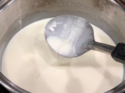 วิธีทำ พานาคอตต้าซอสสตรอเบอร์รี่