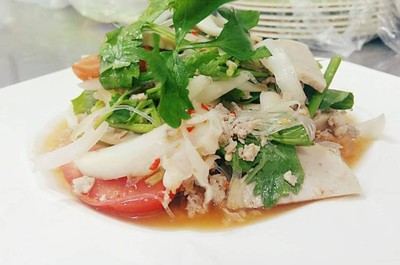 ยำวุ้นเส้นหมูสับ-หมูยอ