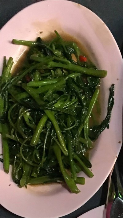 ผัดผักบุ้งไฟแดง