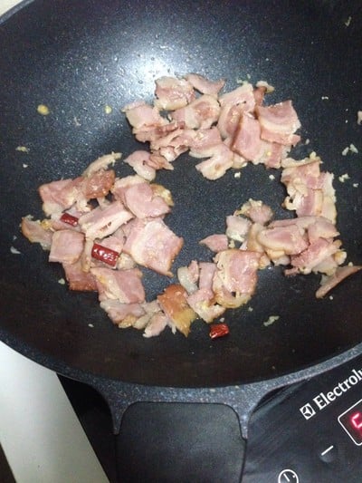 วิธีทำ หมี่เกาหลีผัดเบคอน วิธีทำ หมี่เกาหลีผัดเบคอน