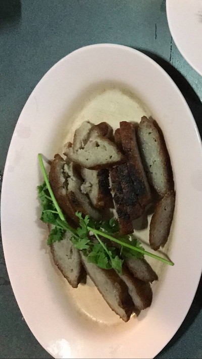 หมูกระเทียมสับ