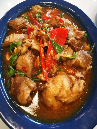 ผัดแซ่บหมูตุ๋น