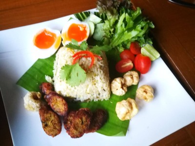 สปาเก็ตตี้ผัดปลาสลิด