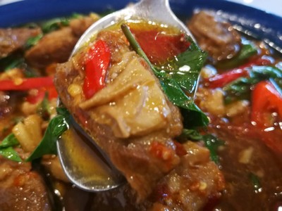 ผัดแซ่บหมูตุ๋น