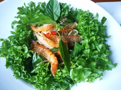 สปาเก็ตตี้ผัดปลาสลิด