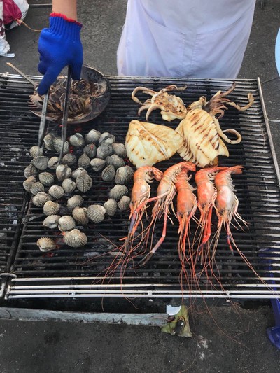 อาหาร หรือ เครื่องดื่ม