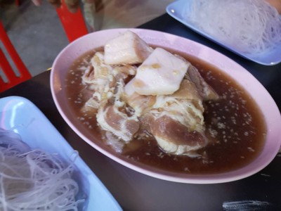 อาหาร หรือ เครื่องดื่ม