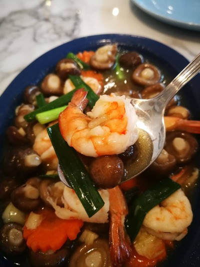 เห็ดหอมสดผัดกุ้ง