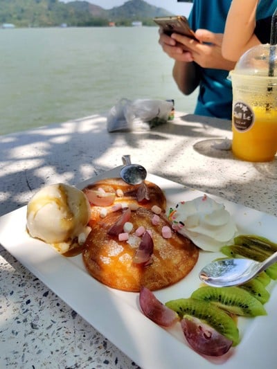 Chill Le' Cafe' & Restaurant