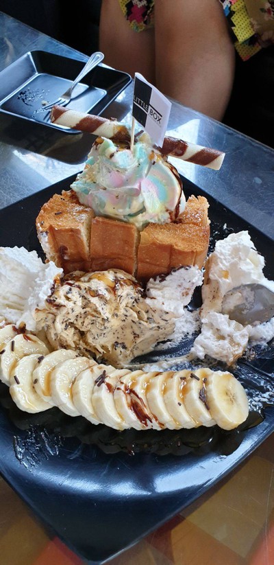 HONEY TOAST