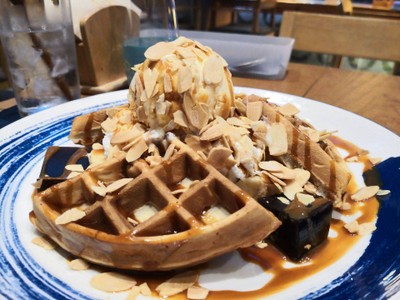 Caramel Coffee Waffle