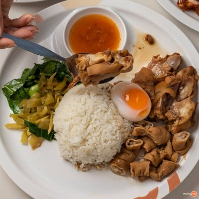 เมนูของร้าน ข้าวขาหมูเซนต์หลุยส์ centralwOrld