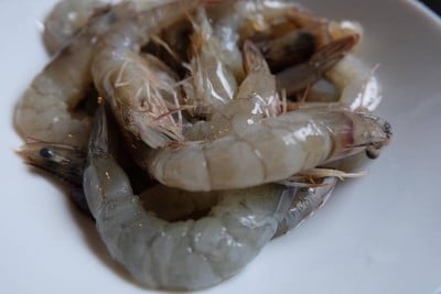 วิธีทำ กุ้งอบเกลือ วิธีทำ กุ้งอบเกลือ