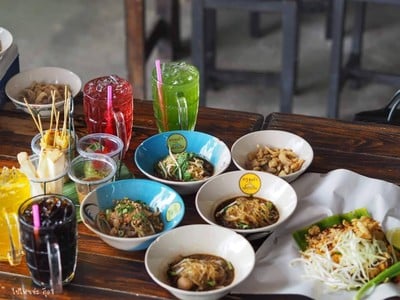 กรุงเก่า"เตี๋ยวเรือ" ริมคลองมะขามเรียง สาขาใหญ่ริมคลองมะขามเรียง ต้นตำหรับ