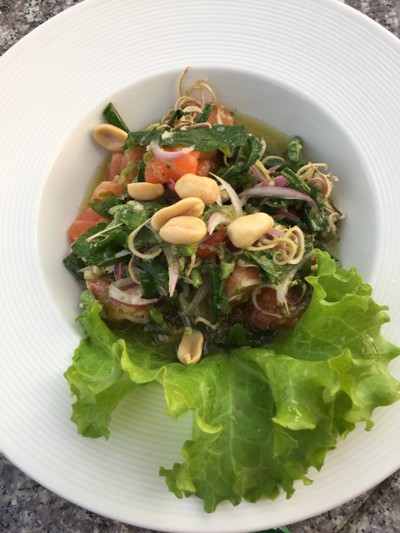 พล่าแซลม่อน