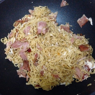 วิธีทำ หมี่เกาหลีผัดเบคอน วิธีทำ หมี่เกาหลีผัดเบคอน