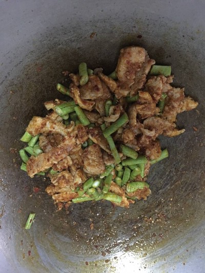 วิธีทำ “ผัดพริกแกงถั่วหมูชิ้น" วิธีทำ “ผัดพริกแกงถั่วหมูชิ้น"