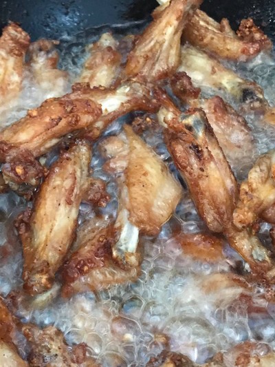 วิธีทำ น่องอีหนู - ไก่ตะเกียบหมักข้าวคั่ว วิธีทำ น่องอีหนู - ไก่ตะเกียบหมักข้าวคั่ว